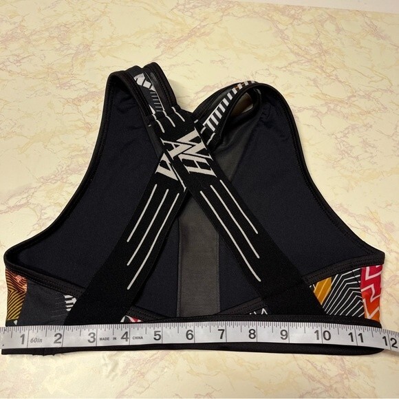 We Are Handsome Flexicool Rift Performance High Neck Crop Sports Bra S NWOT - Picture 11 of 16